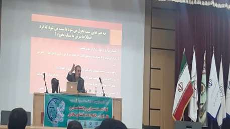   همایش علمی و کاربردی جهت توانمندسازی روانشناسان و مشاوران خانواده در فضای مجازی برگزار شد